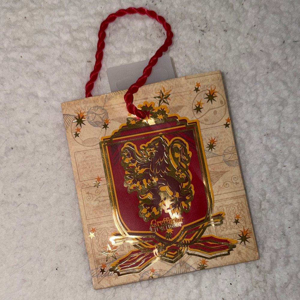 Gryffindor Crest Gift Bag Harry Potter By Hallmark Small‎ 4” x 5”